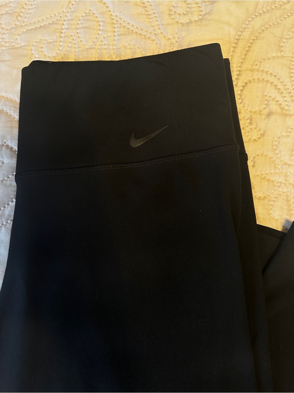 Nike Dri-Fit Black Straight Leg Yoga pants size Large